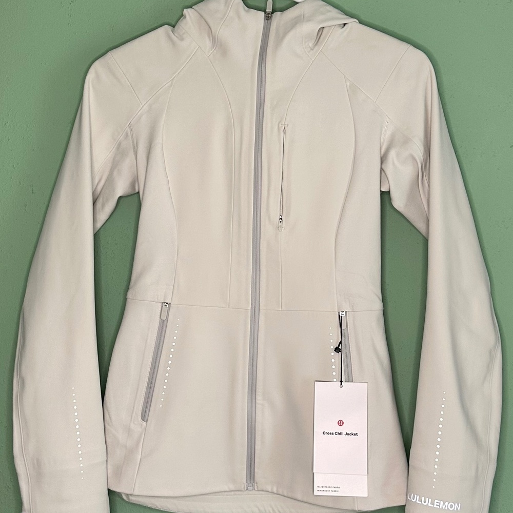 Brand New Lululemon Cross Chill Jacket women's size 2